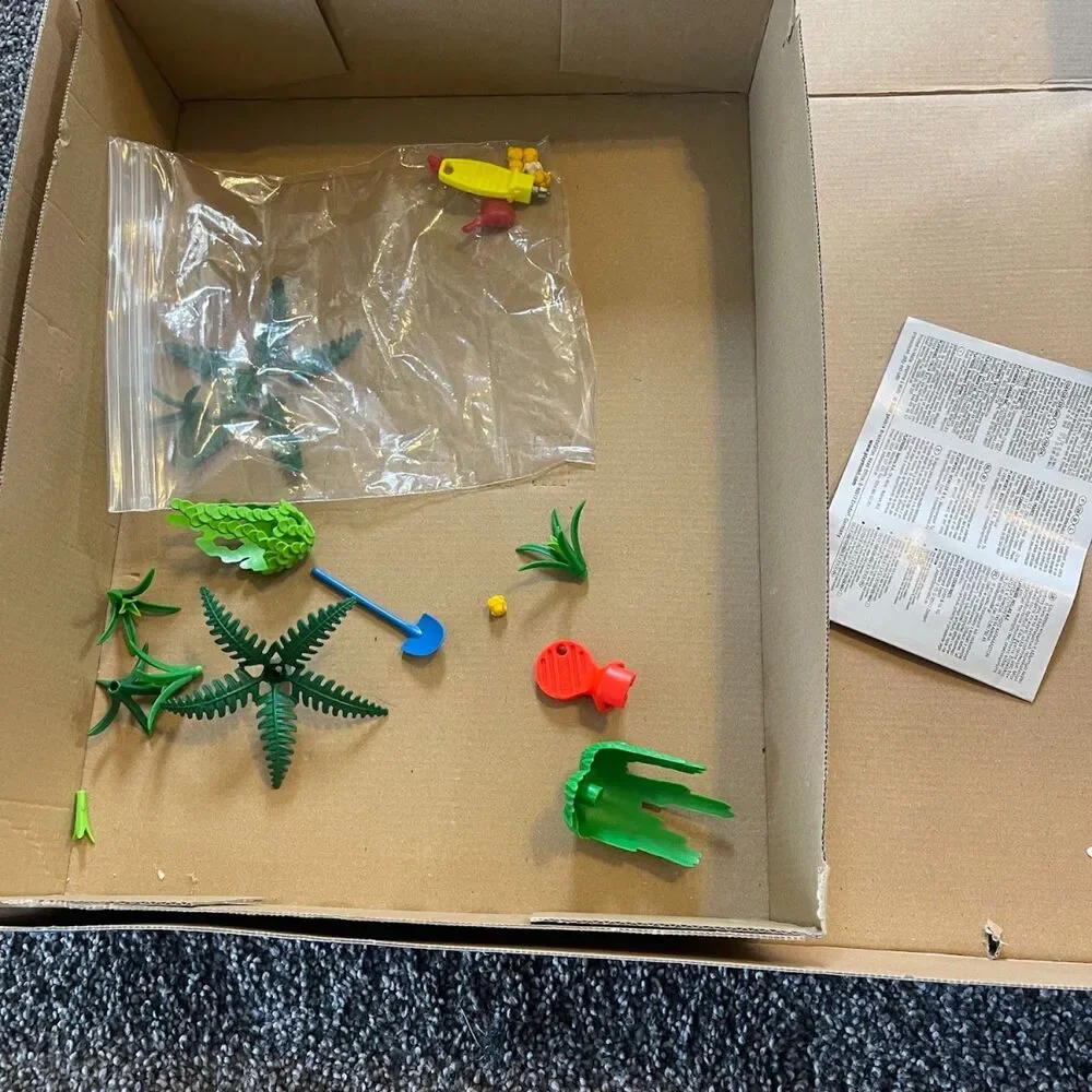 Playmobil 4852 Asian Animal Enclosure Set – Mostly Complete – Missing Pieces